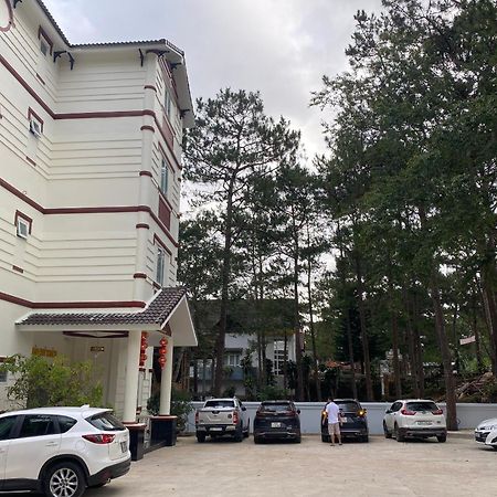 Khach San Hung Viet Hotel Kon Tum Luaran gambar